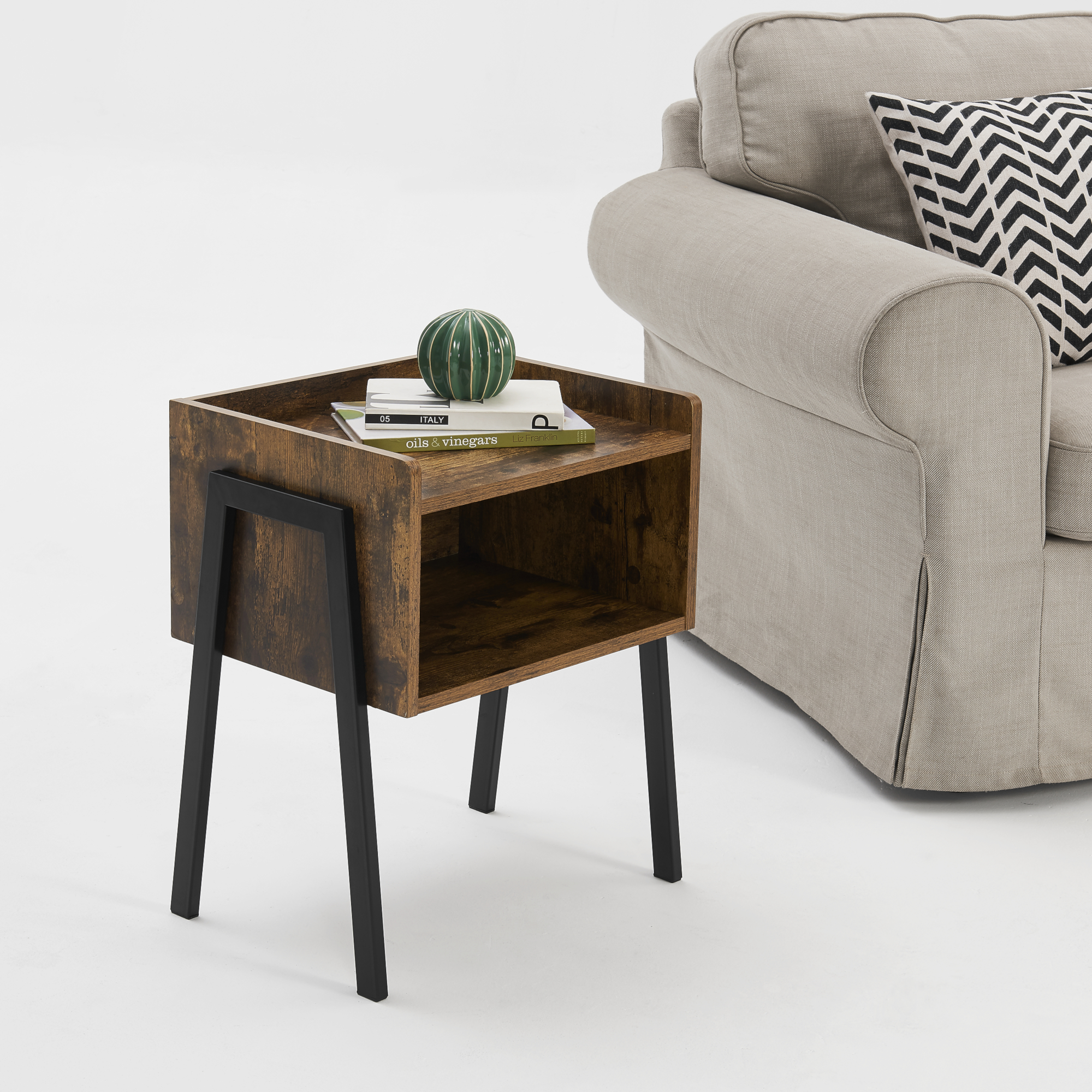 Comodino con Scomparto e Piano con Bordo Rialzato Mobiletto Impilabile 52x42x35 cm Effetto Legno Scuro [en.casa]