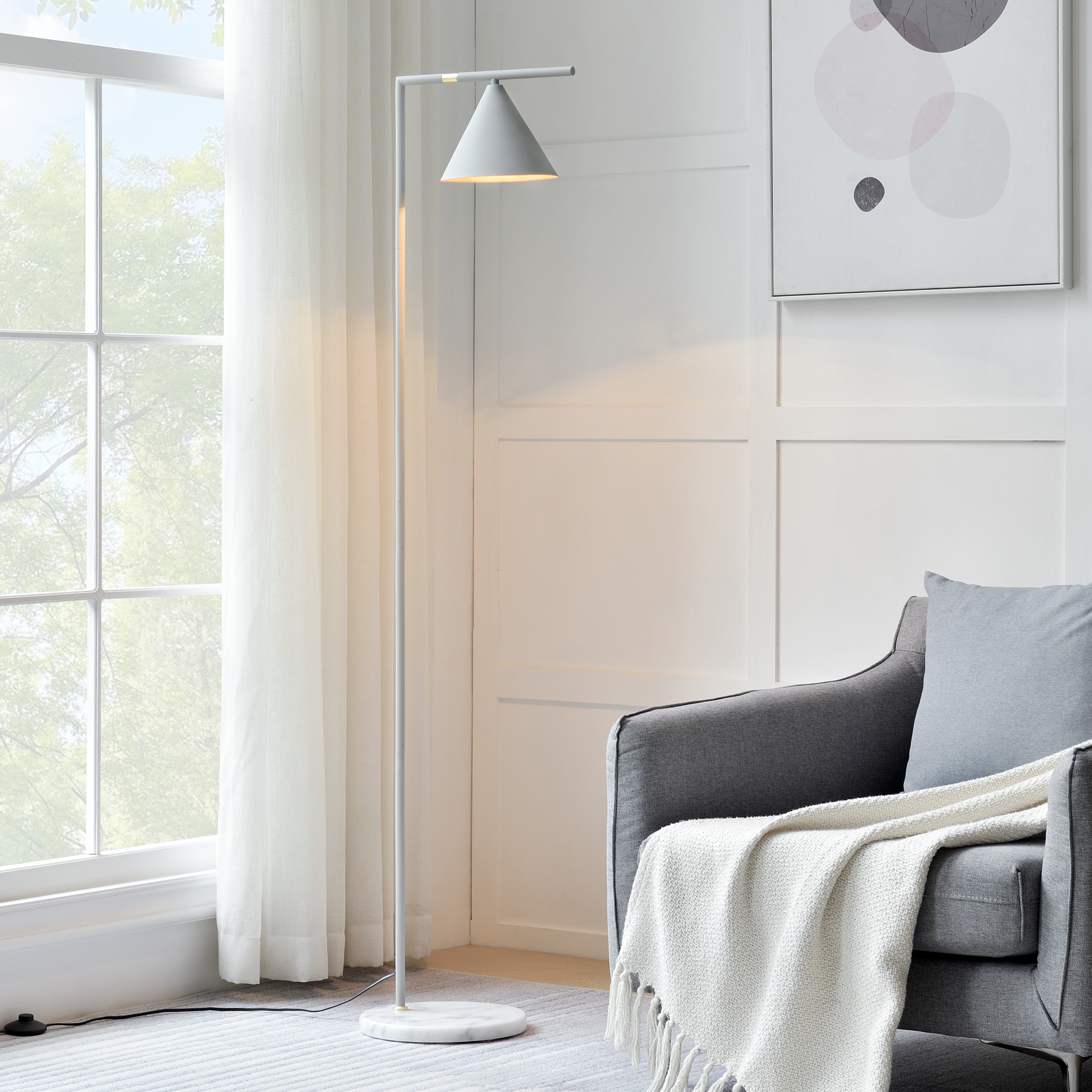 Image of Lampada da Terra Leicester con Paralume Conico e Base in Marmo - Grigio Chiaro lux.pro