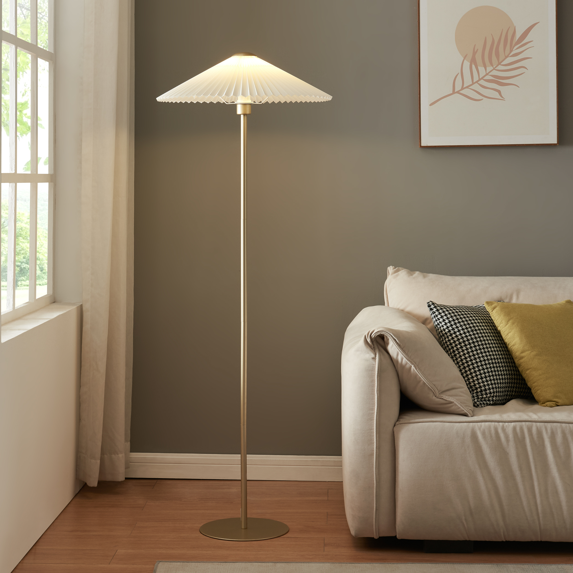 Image of Lampada da Terra Appledore con Stelo Dorato e Paralume a Cono Piatto Pieghettato Bianco lux.pro