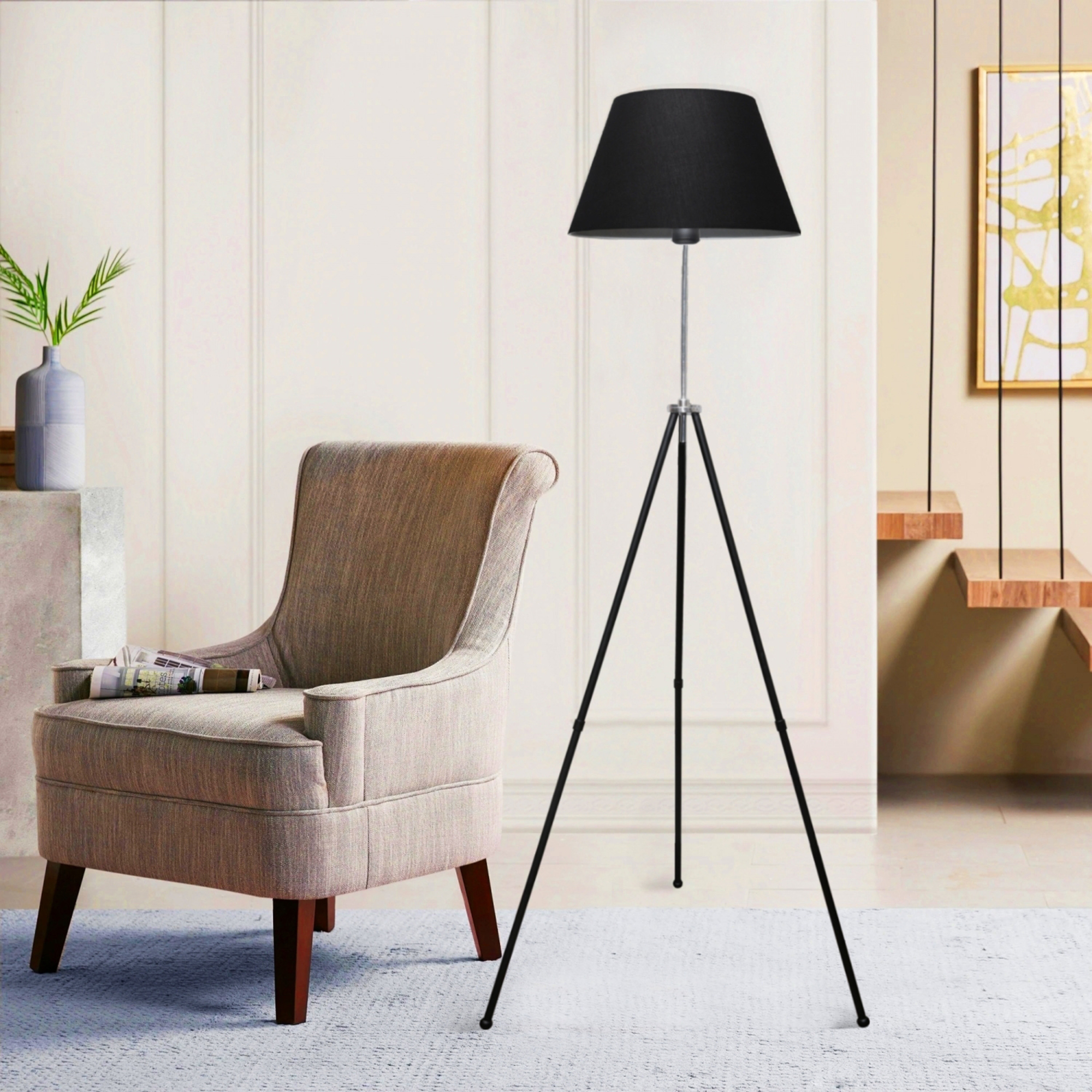 Lampada da Terra 'Livingston' Piantana Tripode Lampada a Treppiedi con Paralume in Tessuto di Forma Circolare - Nero -